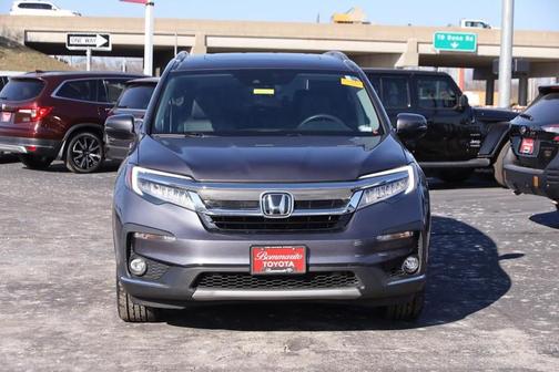 2022 Honda Pilot Touring 8-Passenger