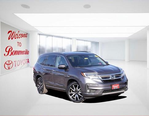 2022 Honda Pilot Touring 8-Passenger