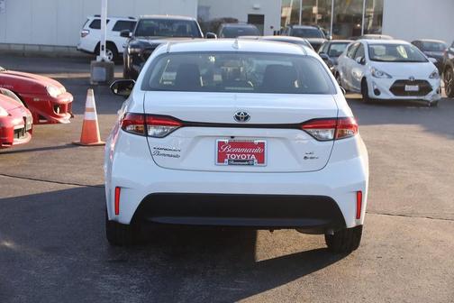 2025 Toyota Corolla Hybrid LE