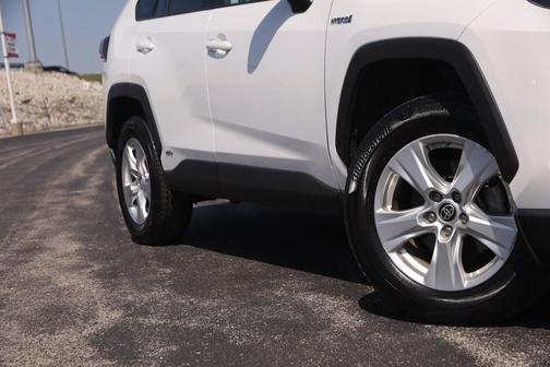 2021 Toyota RAV4 Hybrid LE