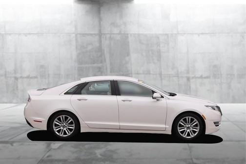 2016 Lincoln MKZ Base