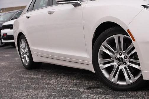 2016 Lincoln MKZ Base