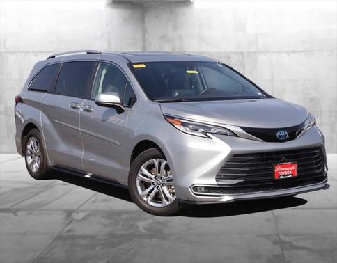 2023 Toyota Sienna Platinum 7 Passenger