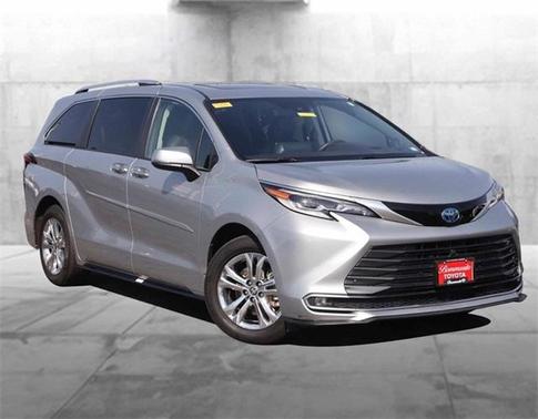2023 Toyota Sienna Platinum 7 passenger