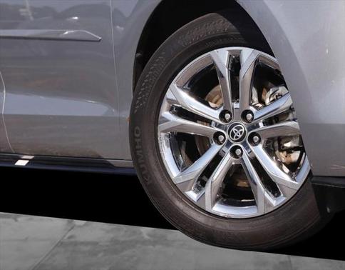 2023 Toyota Sienna Platinum 7 Passenger