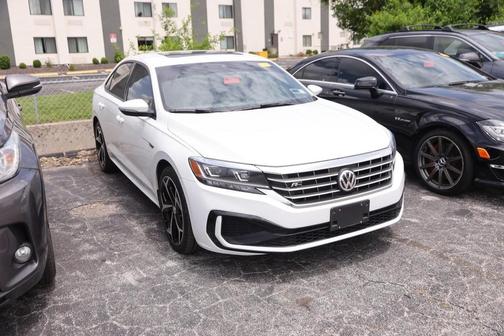 Pure White 2021 Volkswagen Passat 2.0T R-Line