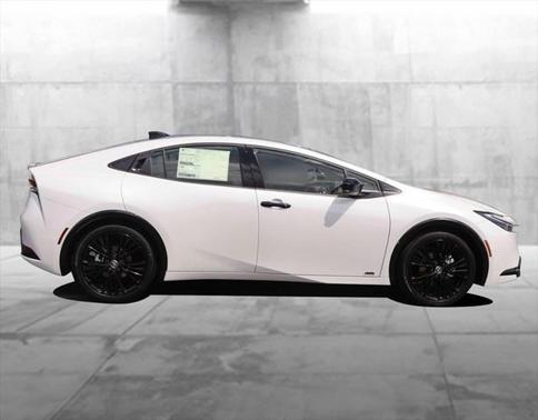 2025 Toyota Prius L