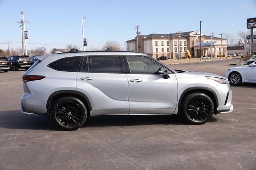 2025 Toyota Highlander XSE