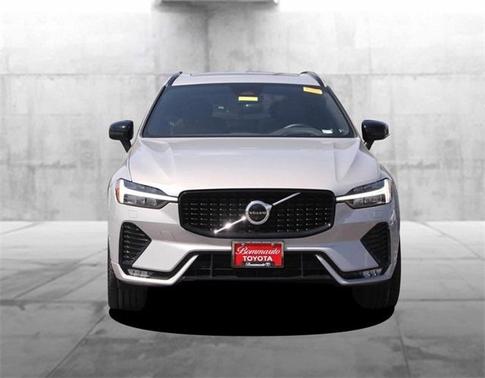 2022 Volvo XC60 B5 R-Design