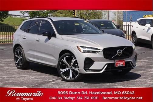 2022 Volvo XC60 B5 R-Design