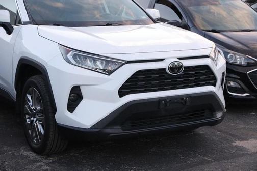 2019 Toyota RAV4 XLE Premium