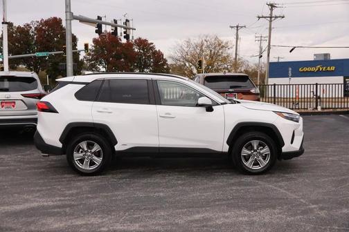 2025 Toyota RAV4 Hybrid XLE