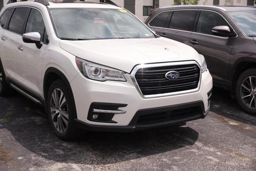 Crystal White Pearl 2022 Subaru Ascent Touring 7-Passenger
