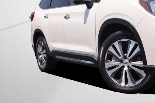 Crystal White Pearl 2022 Subaru Ascent Touring 7-Passenger