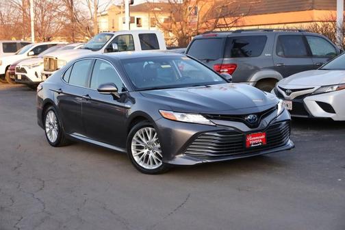 2020 Toyota Camry Hybrid XLE