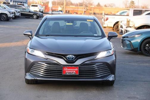2020 Toyota Camry Hybrid XLE