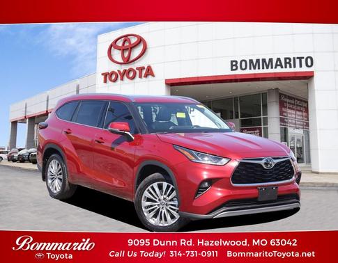 Pearl 2025 Toyota Highlander Platinum