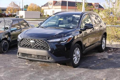 2024 Toyota Corolla Cross LE