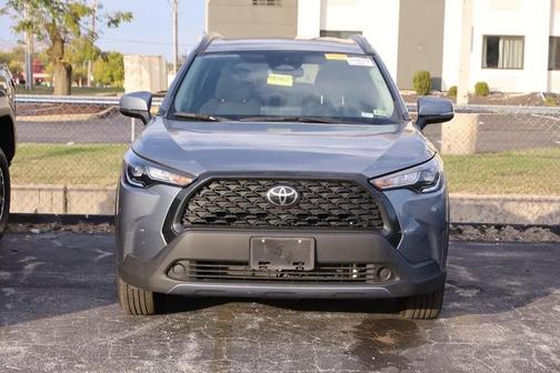 2024 Toyota Corolla Cross LE