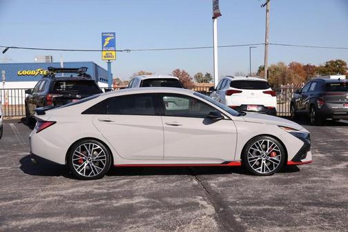 2022 Hyundai ELANTRA N Base