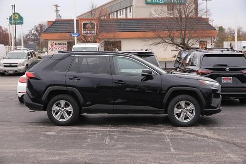 2024 Toyota RAV4 Hybrid XLE