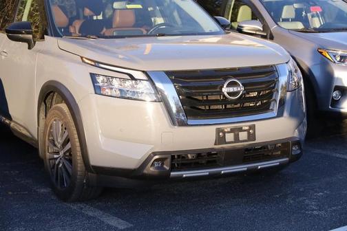 2022 Nissan Pathfinder Platinum 4WD