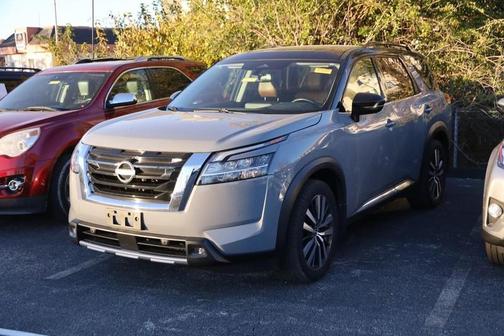 2022 Nissan Pathfinder Platinum 4WD