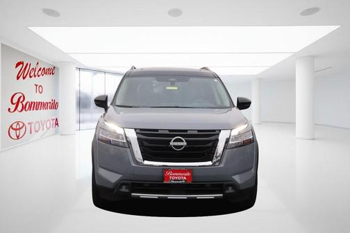 2022 Nissan Pathfinder Platinum 4WD