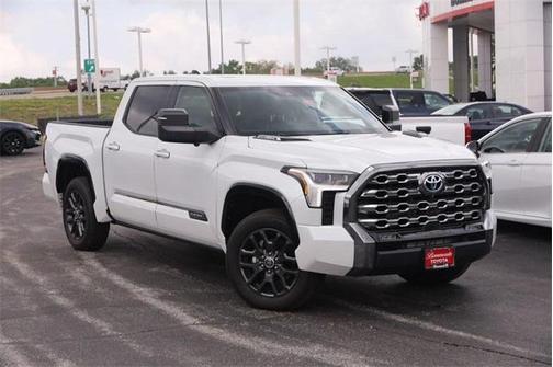 2023 Toyota Tundra Hybrid Platinum