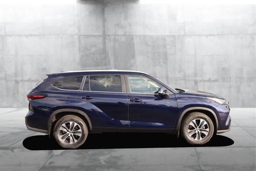 2025 Toyota Highlander XLE