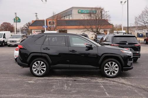 2025 Toyota RAV4 XLE Premium