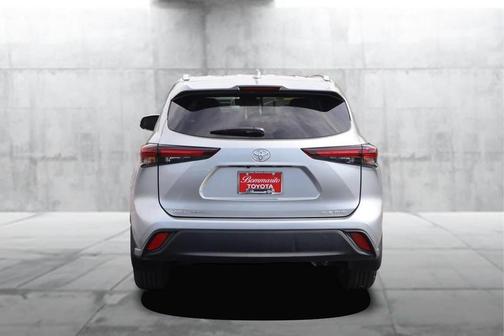 2025 Toyota Highlander XLE