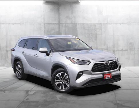 2025 Toyota Highlander XLE