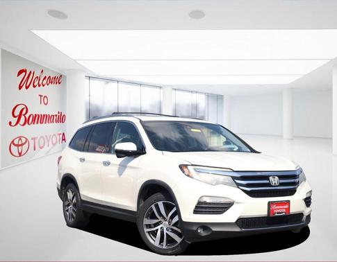 White Diamond Pearl 2018 Honda Pilot Touring