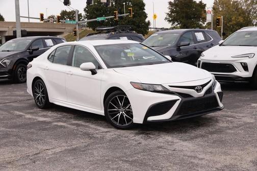 2024 Toyota Camry SE