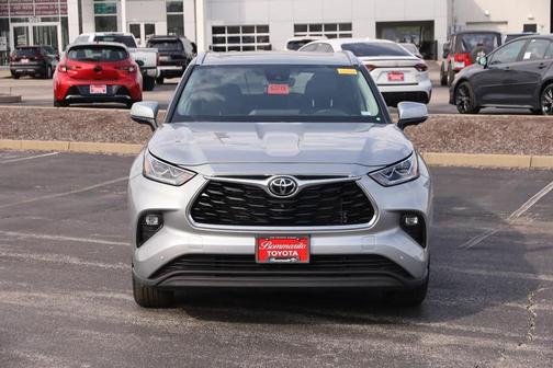 Celestial Silver Metallic 2024 Toyota Highlander Limited