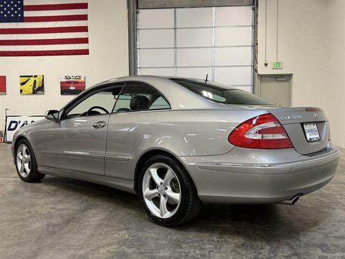 Pewter Silver Metallic 2004 Mercedes-Benz CLK-Class 320