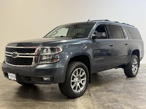 Shadow Gray Metallic 2019 Chevrolet Suburban LT