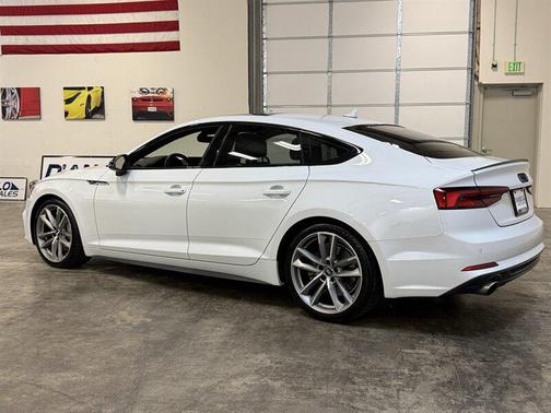 Glacier White Metallic 2019 Audi A5 45 Premium