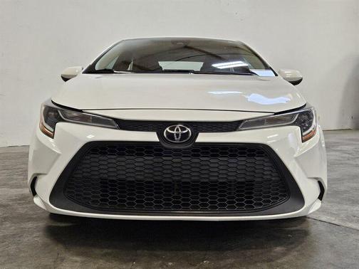 Super White 2020 Toyota Corolla LE