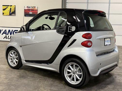 Silver Metallic 2015 smart ForTwo Electric Drive passion