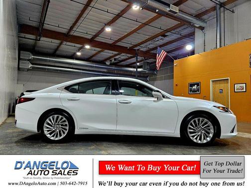 2022 Lexus ES 300h Luxury