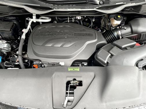 Crystal Black Pearl 2026 Honda Odyssey Sport-L