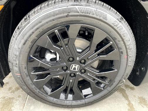 Crystal Black Pearl 2026 Honda Odyssey Sport-L
