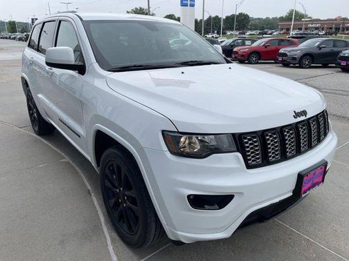 2019 Jeep Grand Cherokee Altitude