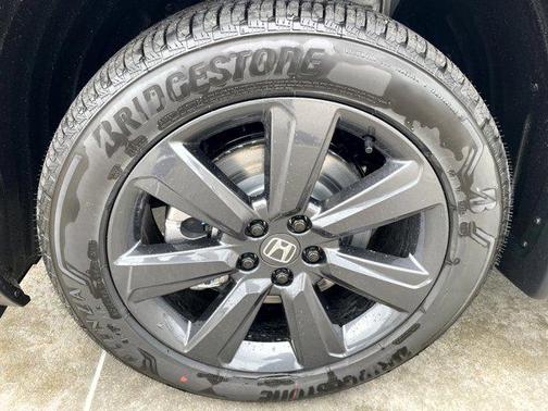 Solar Silver Metallic 2026 Honda Pilot Sport