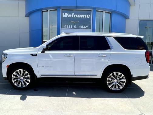 Summit White 2022 GMC Yukon Denali