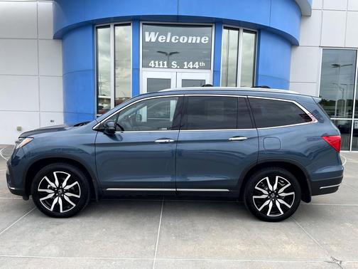 Blue 2021 Honda Pilot Touring 8-Passenger