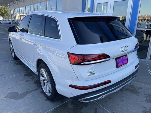 2021 Audi Q7 55 Premium Plus