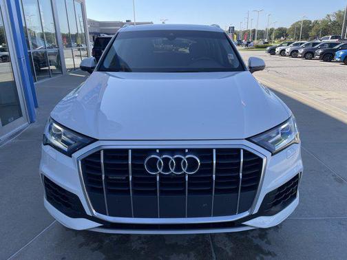2021 Audi Q7 55 Premium Plus